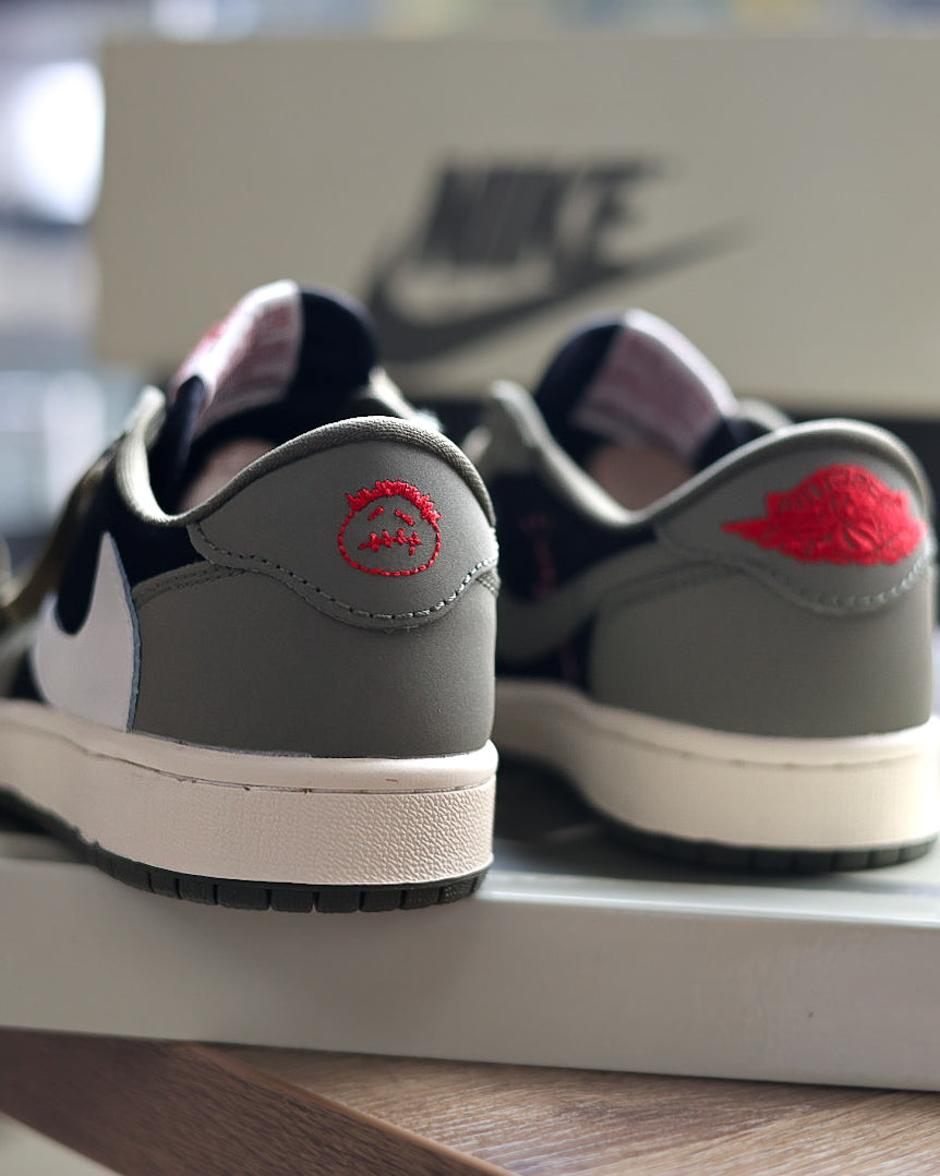 Travis Scott x Nike Air Jordan 1 Low OG