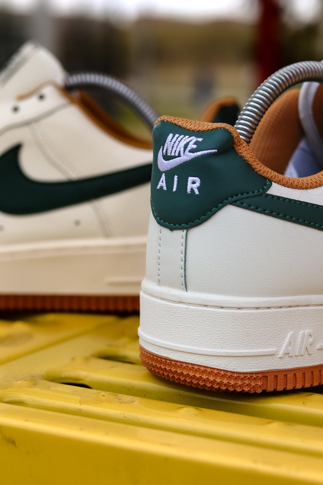 Nike Air Force 1 Low '07 Blancas Crema Verde Oscuro