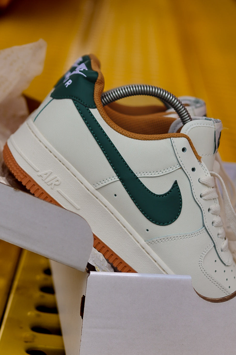 Nike Air Force 1 Low '07 Blancas Crema Verde Oscuro